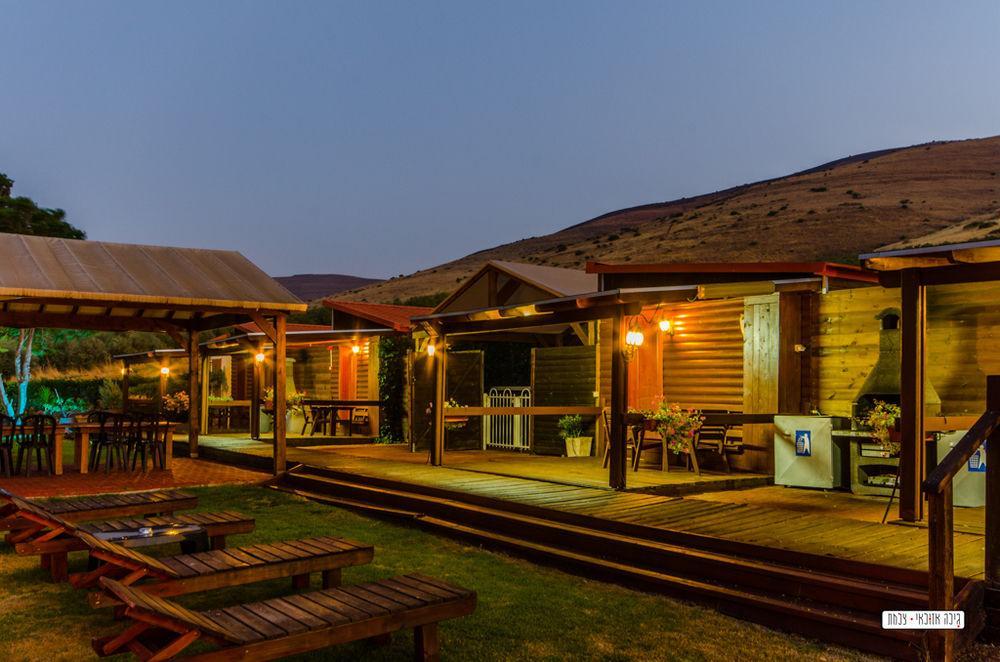 Avigail Guest House Yavneʼel Exteriör bild