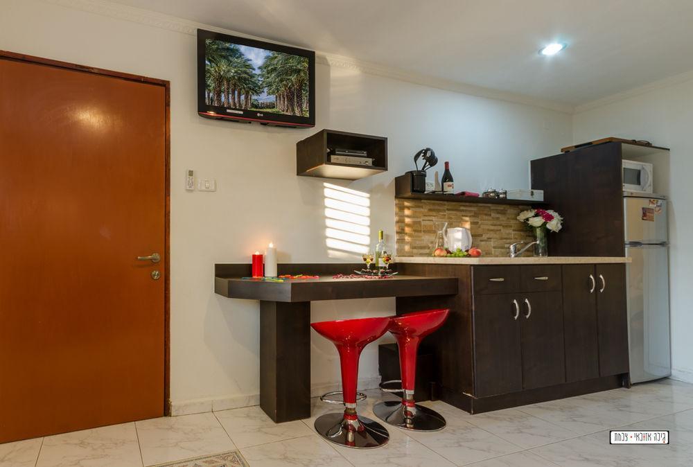 Avigail Guest House Yavneʼel Exteriör bild