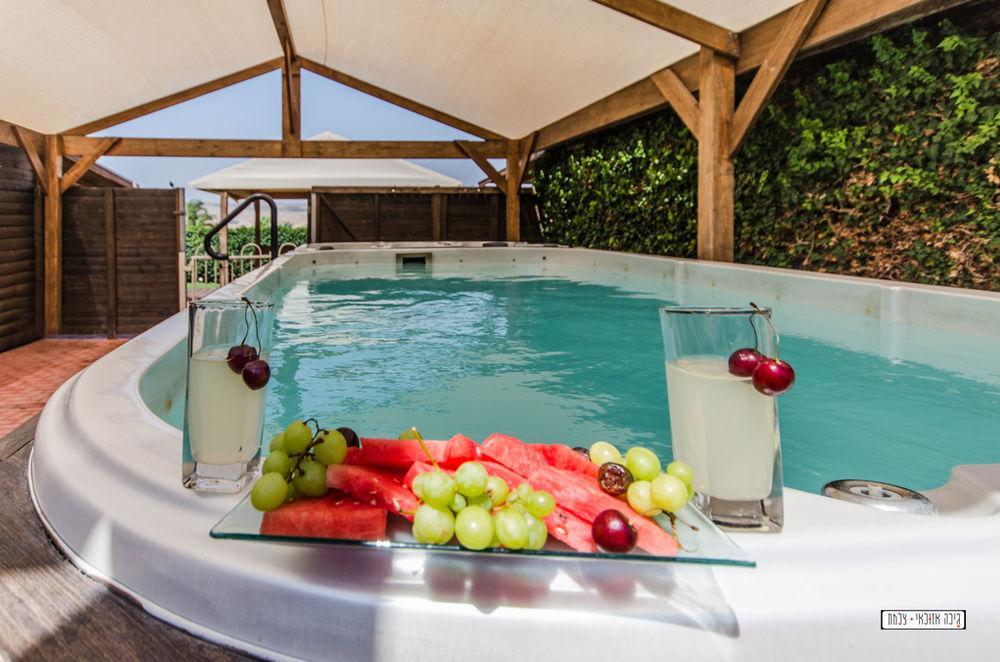 Avigail Guest House Yavneʼel Exteriör bild