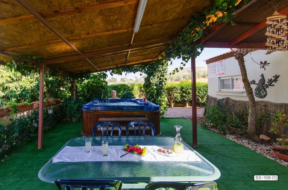 Avigail Guest House Yavneʼel Exteriör bild