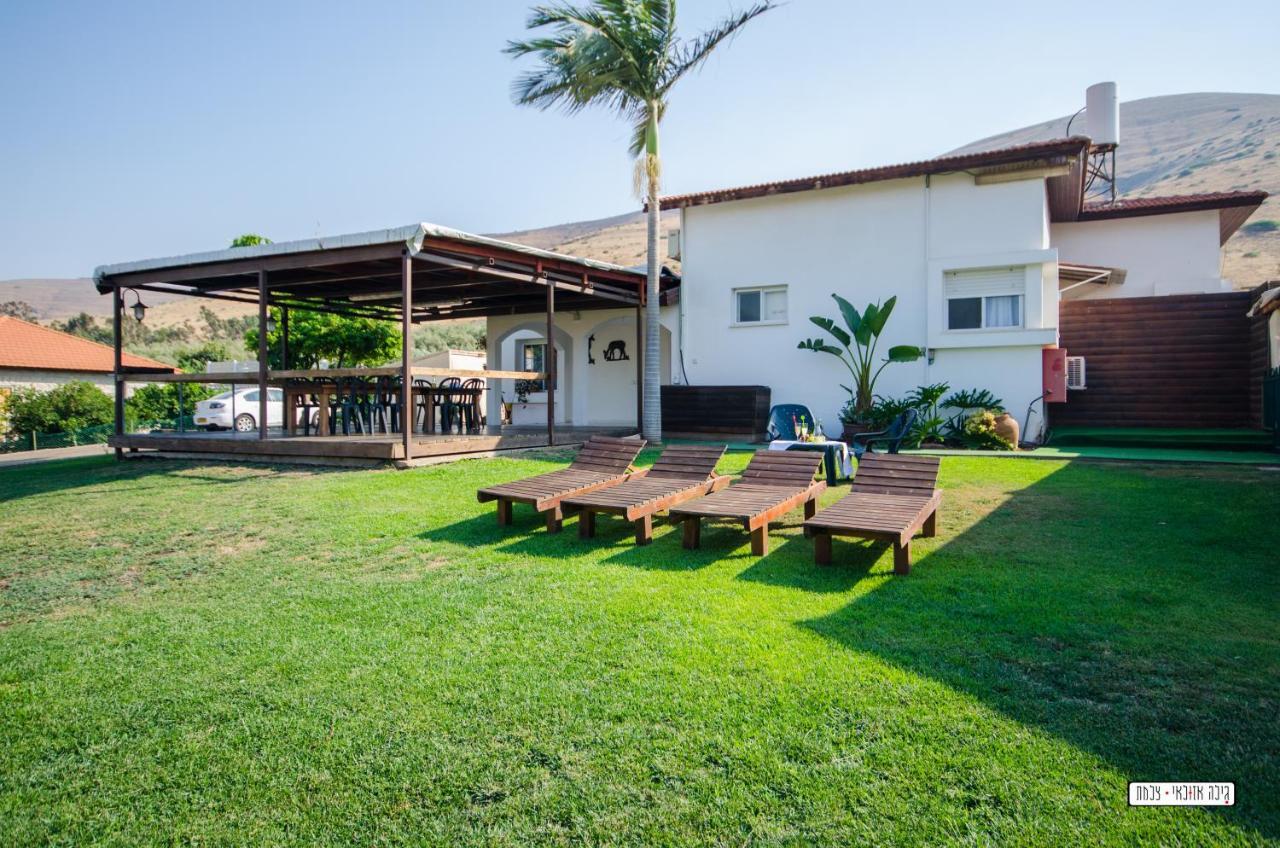 Avigail Guest House Yavneʼel Exteriör bild