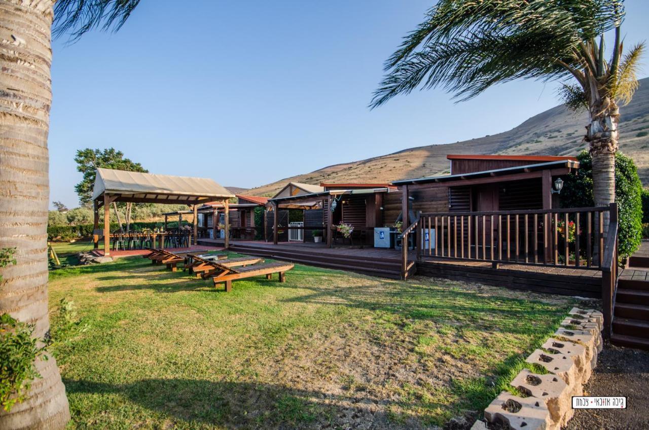Avigail Guest House Yavneʼel Exteriör bild